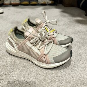 Stella McCartney x Adidas Sneakers